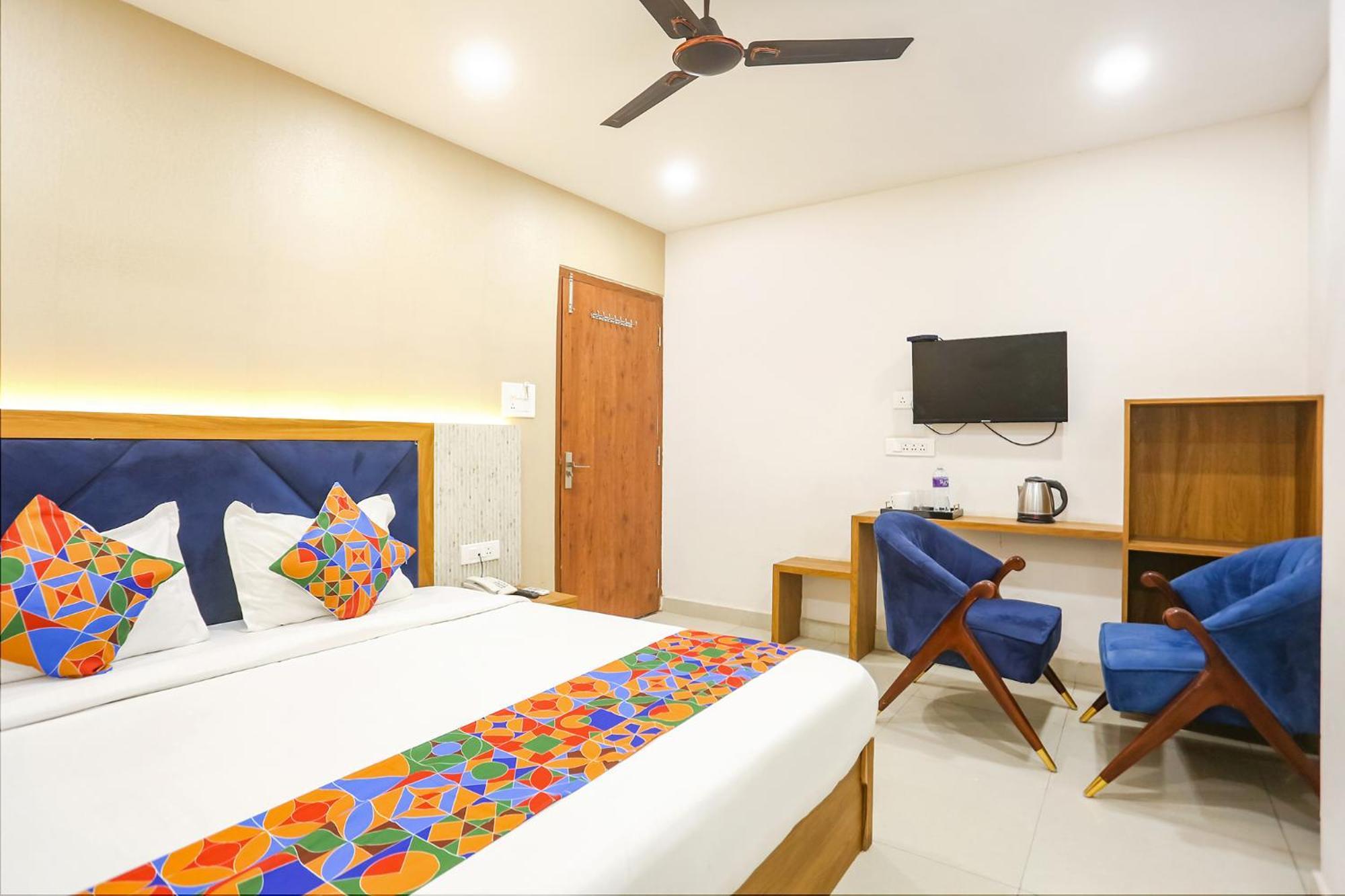 Fabhotel Hari Kunj 900 M From Kashi Vishwanath Temple Varanasi Exterior foto