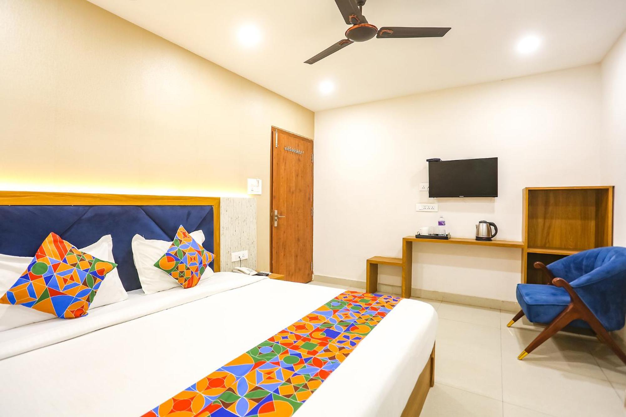 Fabhotel Hari Kunj 900 M From Kashi Vishwanath Temple Varanasi Exterior foto