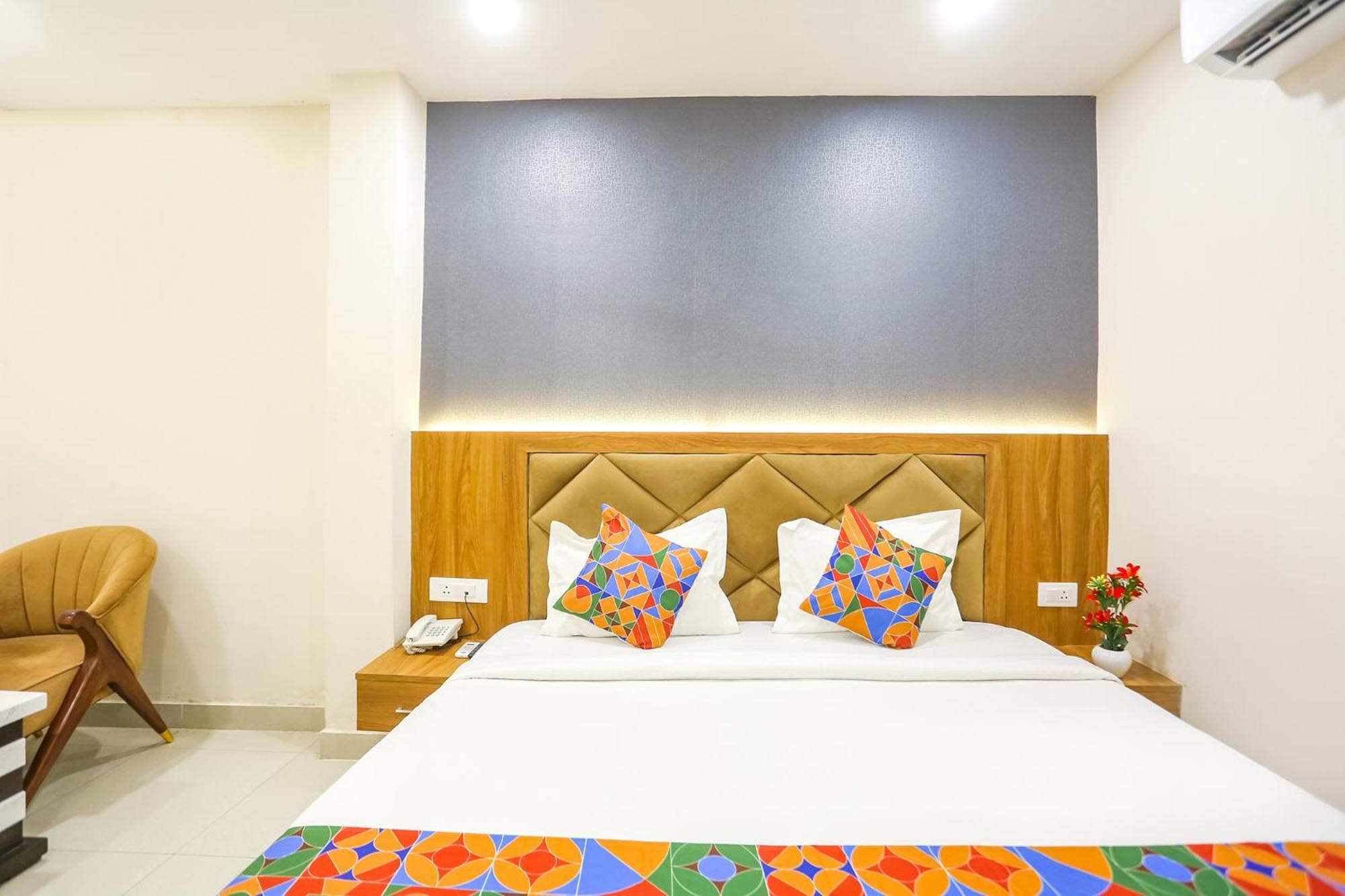 Fabhotel Hari Kunj 900 M From Kashi Vishwanath Temple Varanasi Exterior foto
