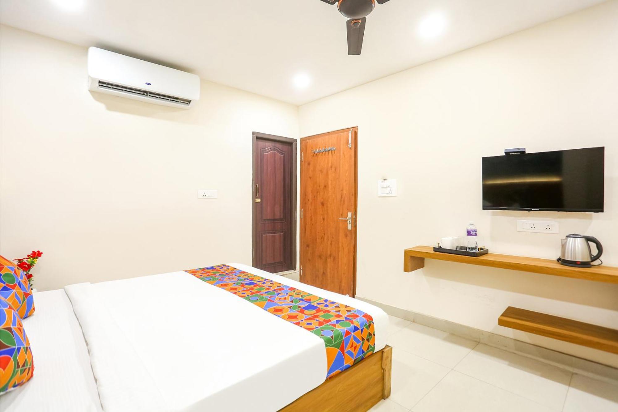 Fabhotel Hari Kunj 900 M From Kashi Vishwanath Temple Varanasi Exterior foto